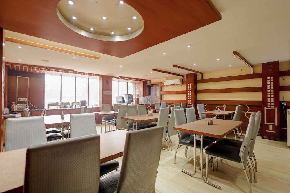 Oyo 3993 Hotel Churuwala Inn 50/54