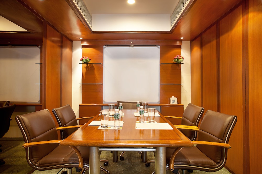 Welcomhotel by ITC Hotels, Alkapuri, Vadodara 45/57