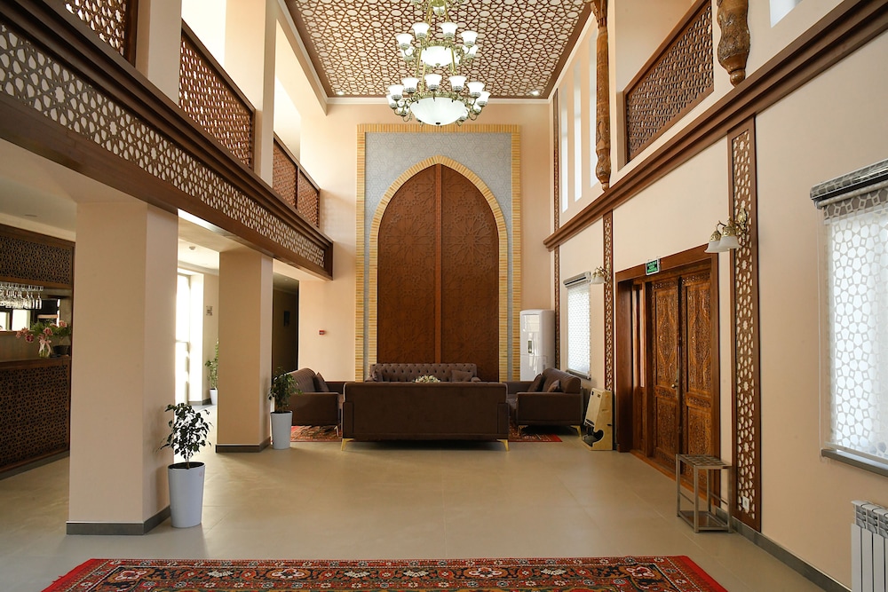 Khan Hotel 4/48