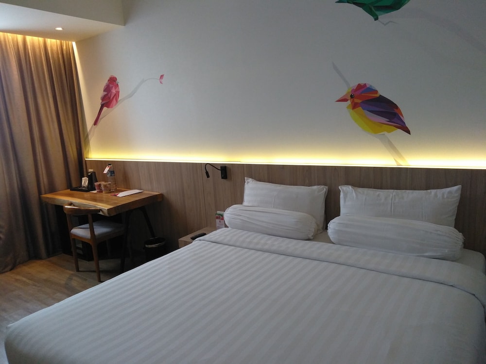 The Zuri Palembang 19/58