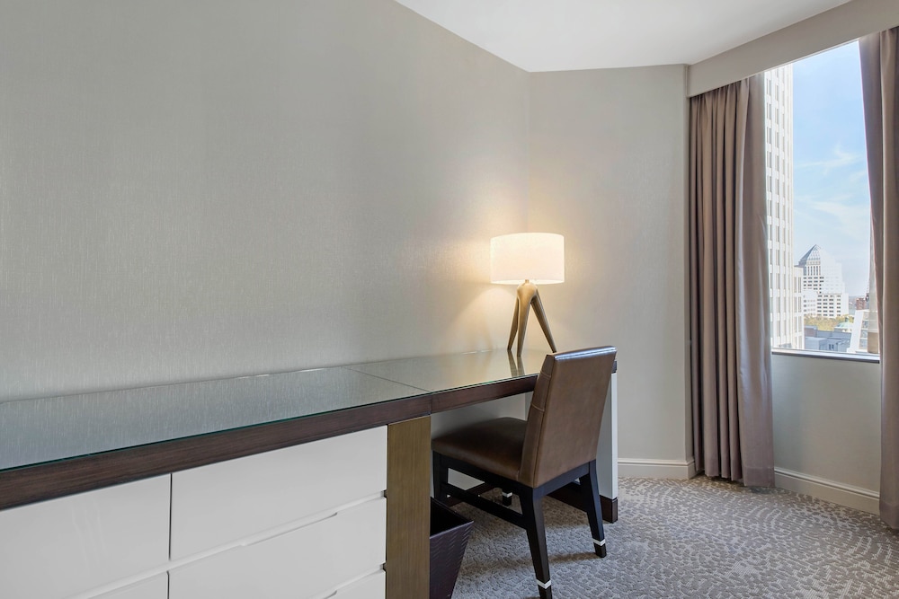 Omni Charlotte Hotel 56/70