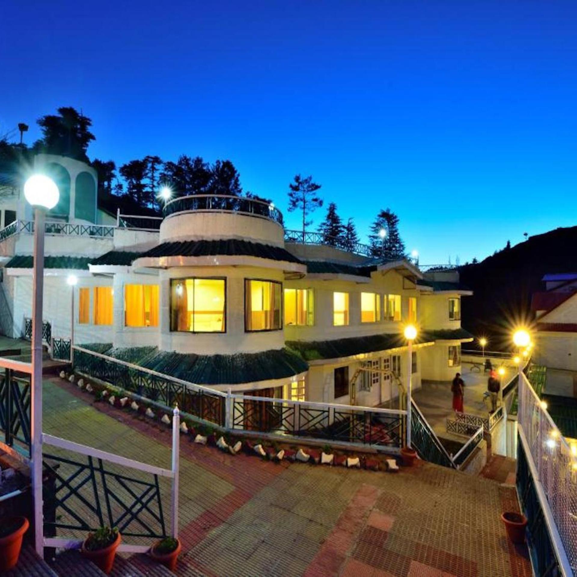 GALLEU HILL RESORTS 4/54