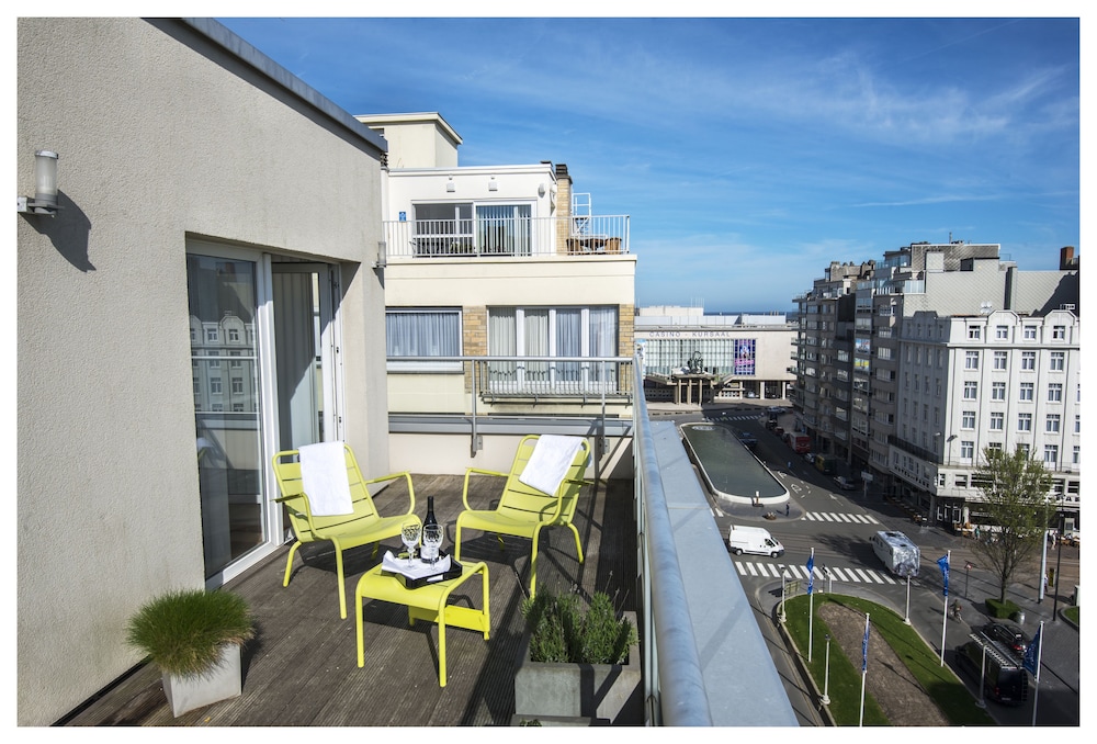 Ter Streep Hotel 7/47