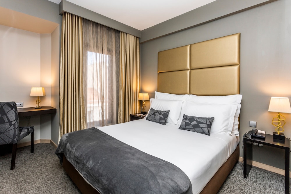 SUPERIOR, DOUBLE BED