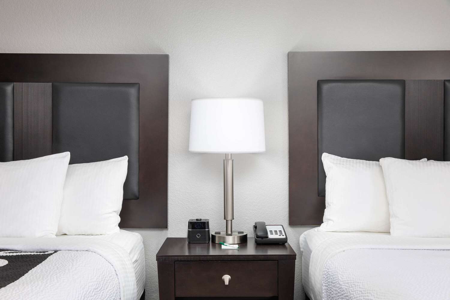 La Quinta Inn & Suites by Wyndham Atlanta Airport South photo4