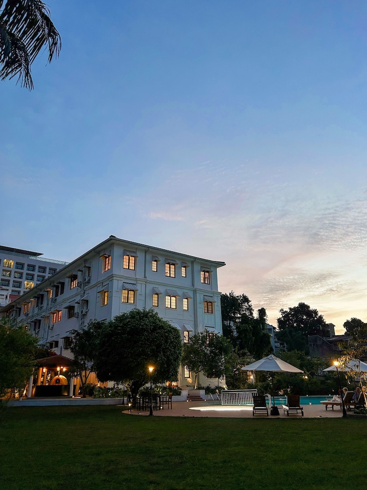 Suisse Hotel Kandy 7/50