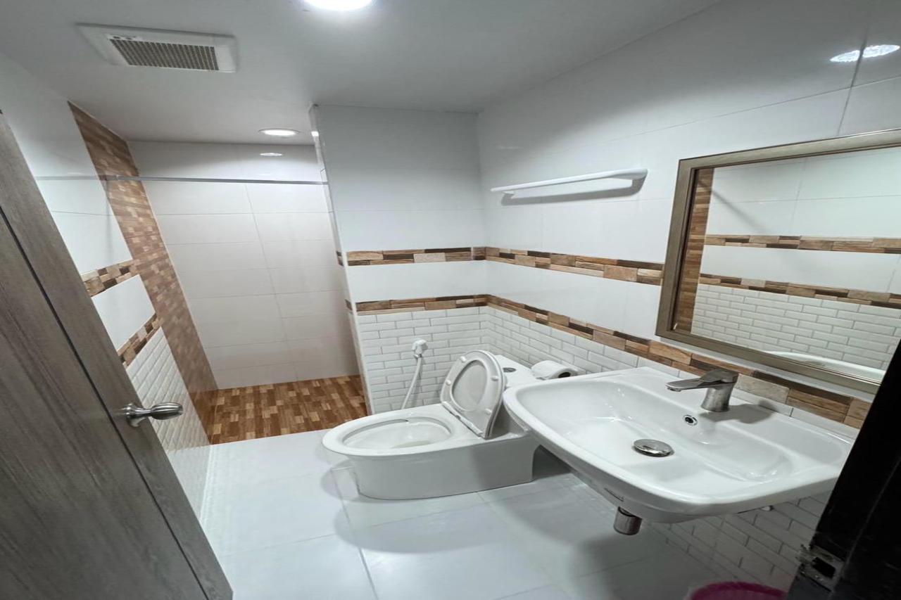 Bathroom at Miley PhiPhi Guesthouse, PHI PHI ISLAND