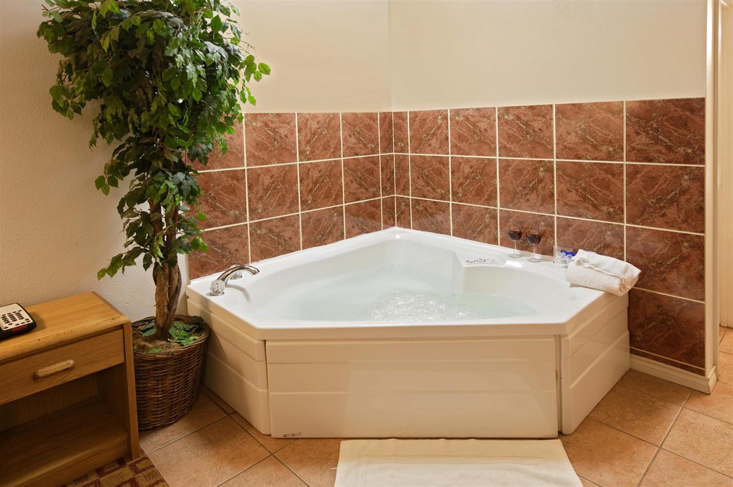 Americas Best Value Inn Weatherford Tx 8/11