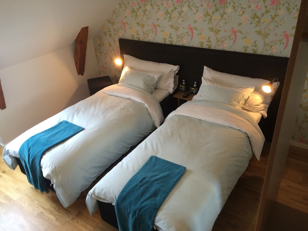 Annas Hotell 10/50
