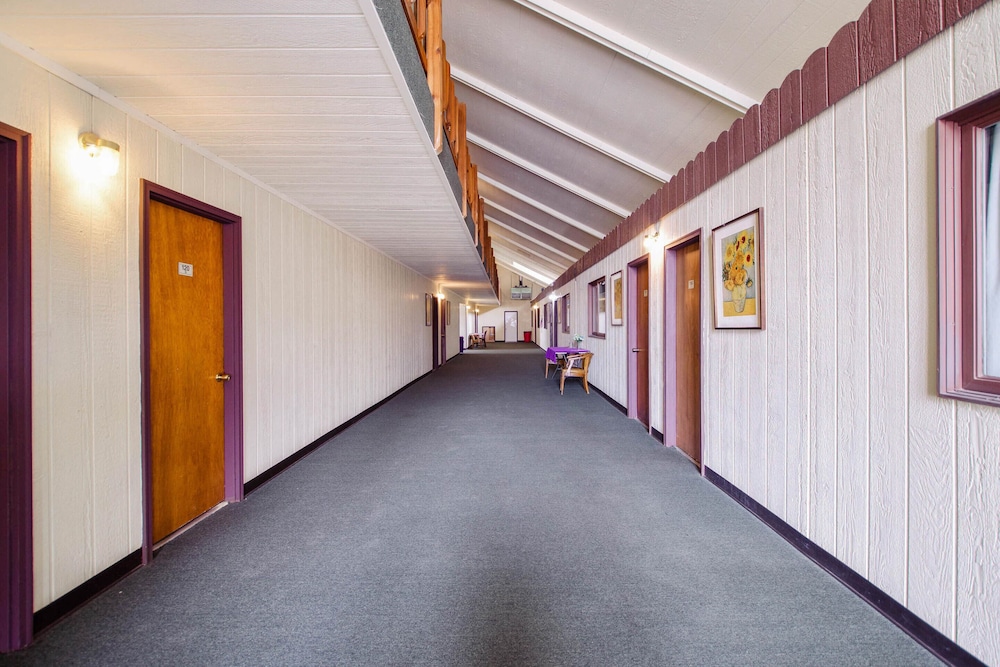 Hotel Cheyenne Wells - US 40 11/36