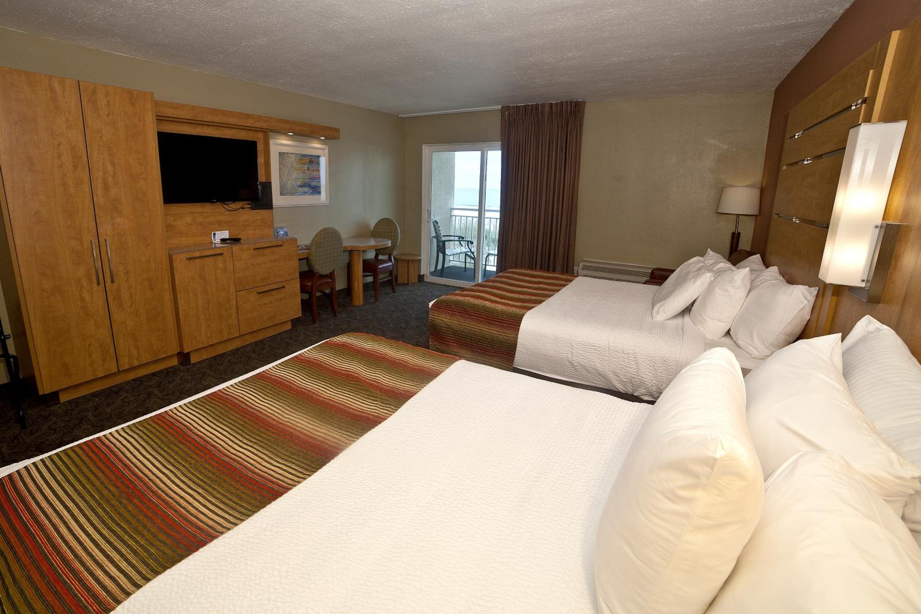 Deluxe, 2 Queen Beds, Ocean Front