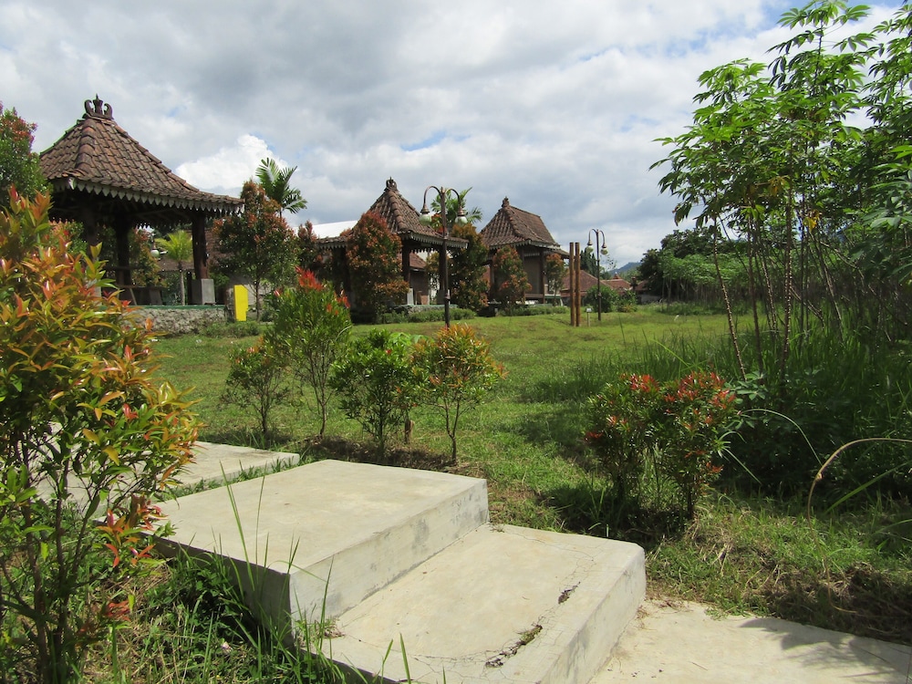 Balkondes Bumiharjo Kampung Dolanan By Zuzu 37/42