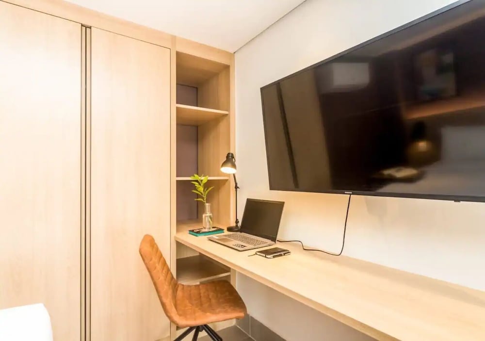 Cozzy Suites Paraiso Hotel 50/61