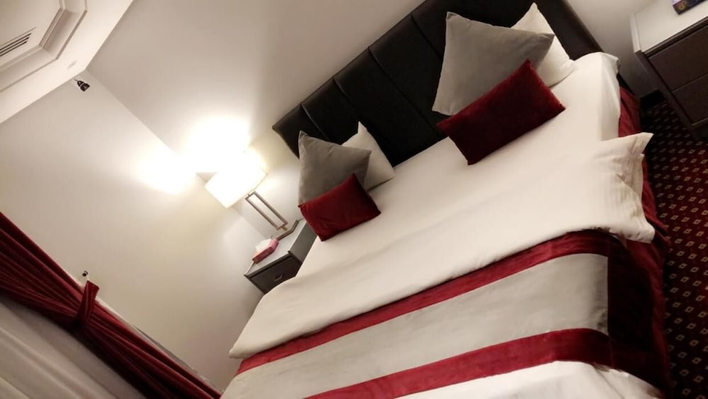 ثلاثة وستون أجنحة فندقية(Sixty Three Hotel) 13/50