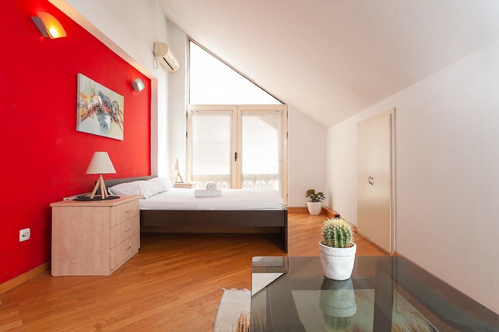 Urban Serviced Apartments 23/50