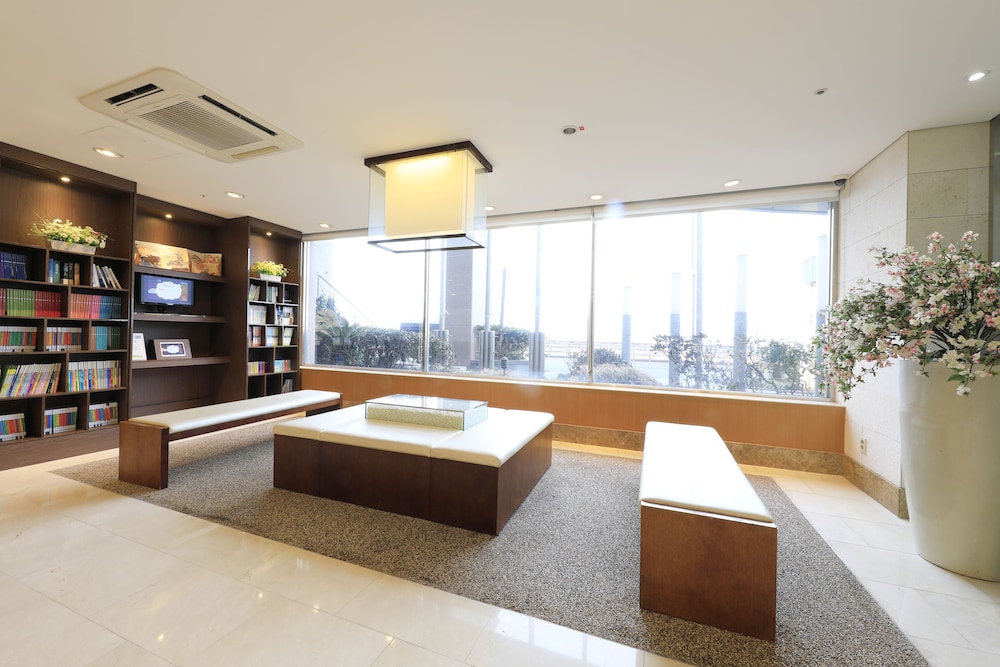 Ocean Suites Hotel Jeju 32/50