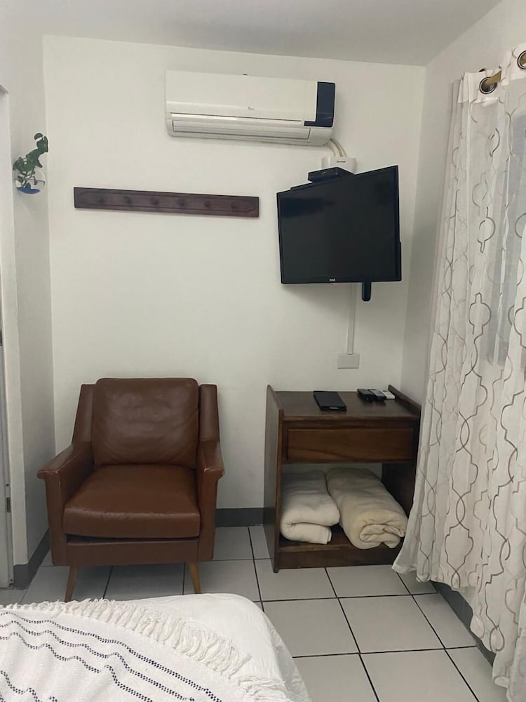 Berlor Airport Inn 29/50