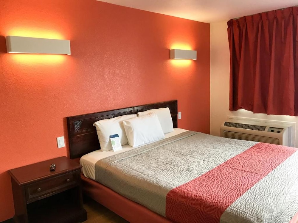 Motel6 Westley Ca 20/40