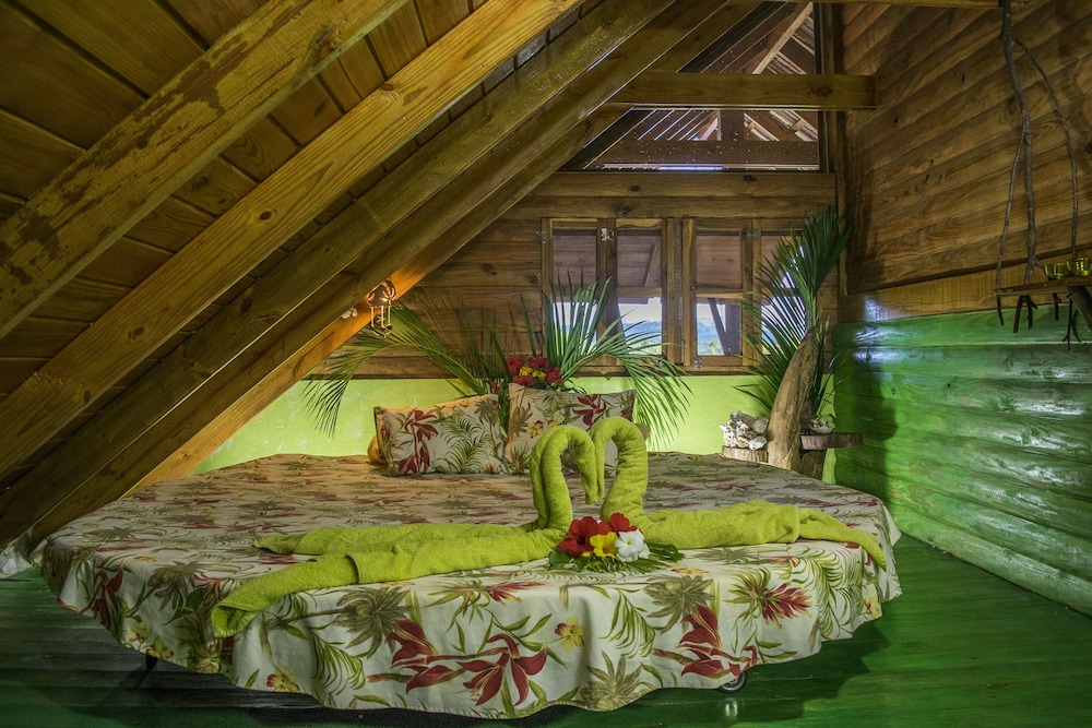 Chalet Tropical Village B&amp;B 37/74