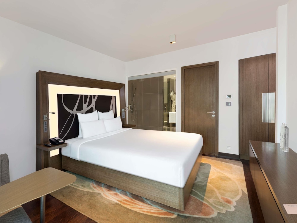 Superior, King Bed, Pool View, Novotel New Delhi Aerocity 5/8