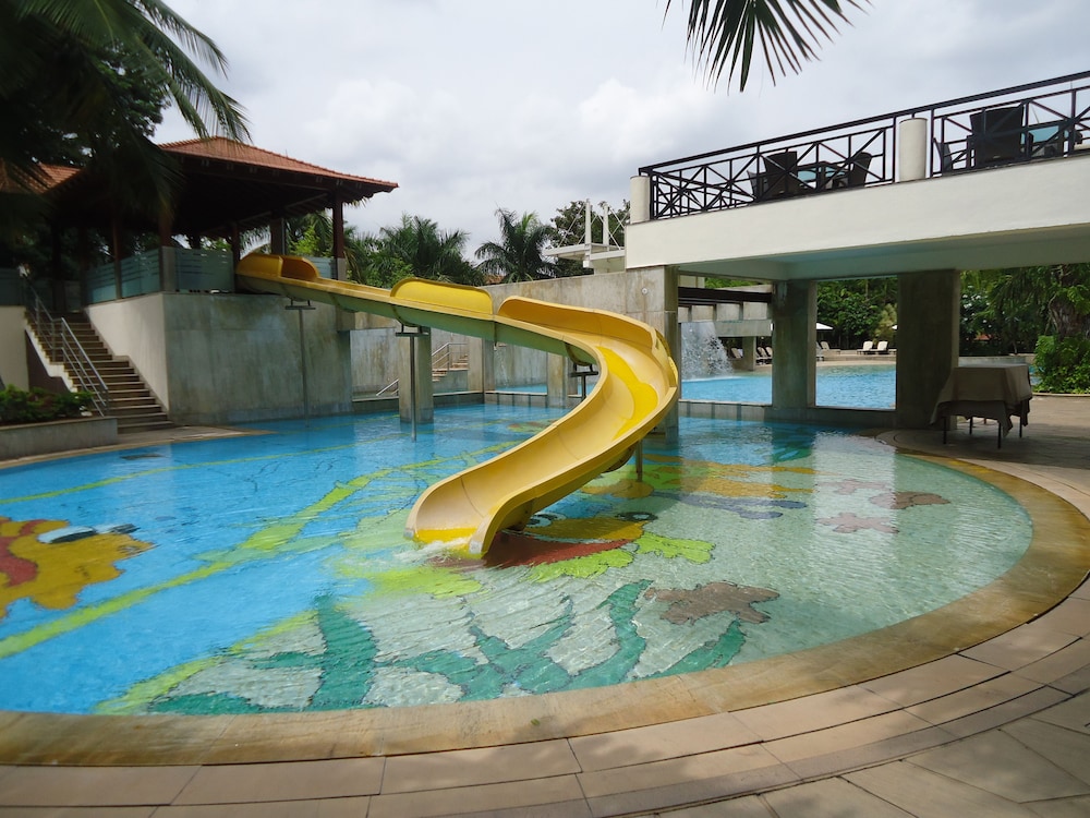 Palm Meadows Resort 58/67