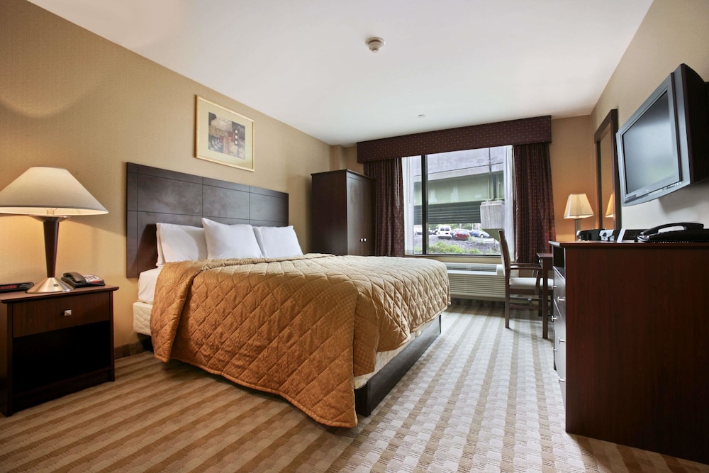Nova Hotel Bronx 6/9