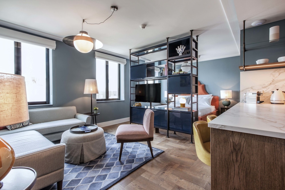 Hotel Twenty Eight 33/47