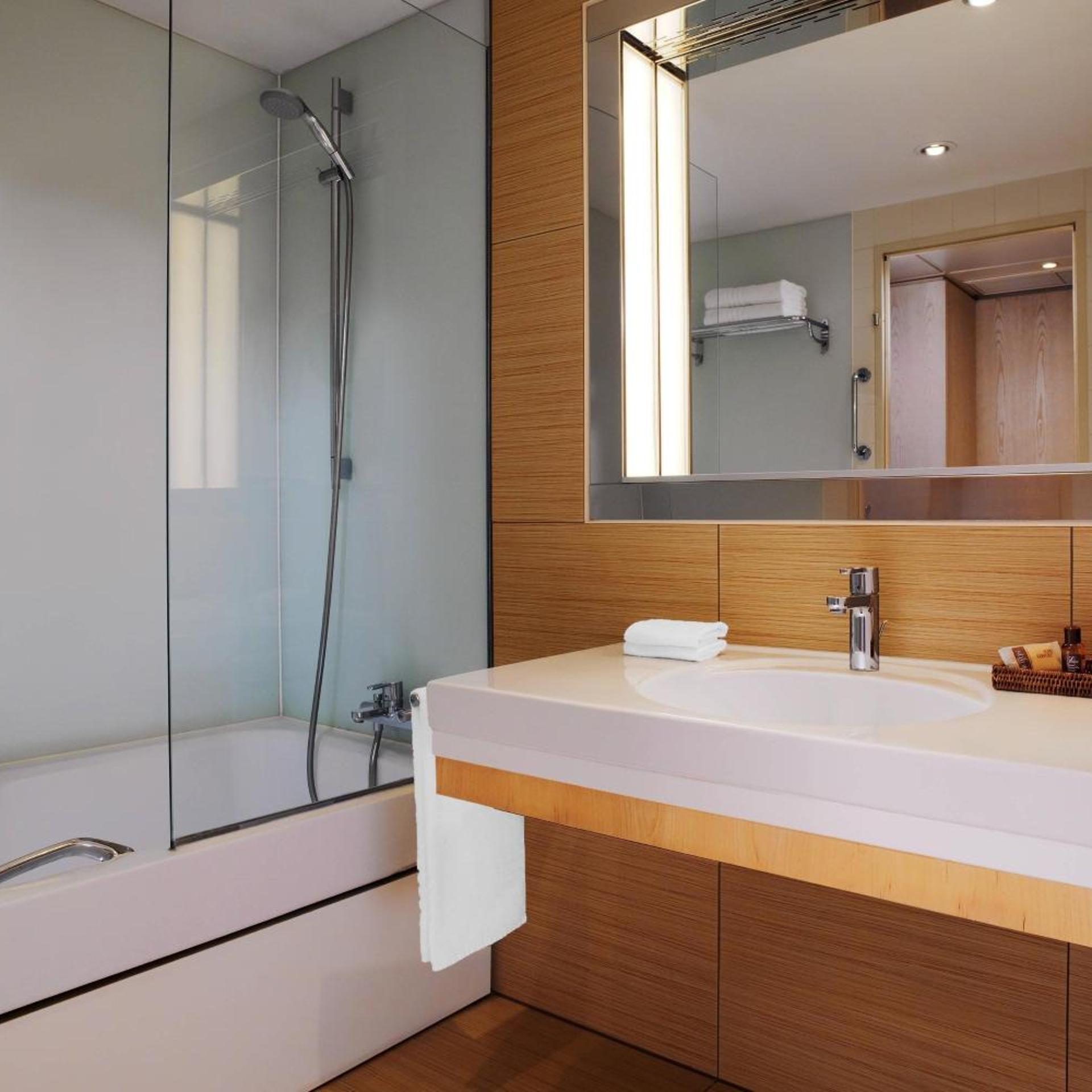 Club, Single Bed, Club Lounge Access, SHERATON BERLIN GRAND HOTEL ESPLANADE 5/6