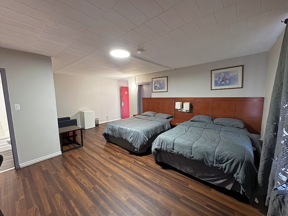 Advance Inn 8/50