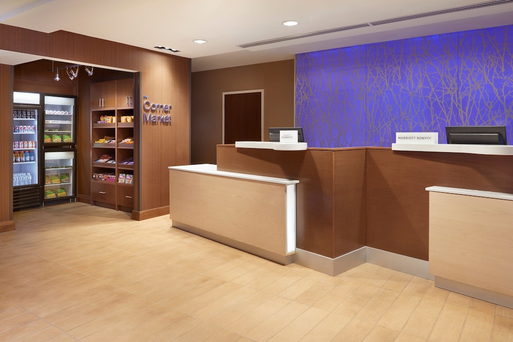 Fairfield Inn and Suites Barrie 2/28