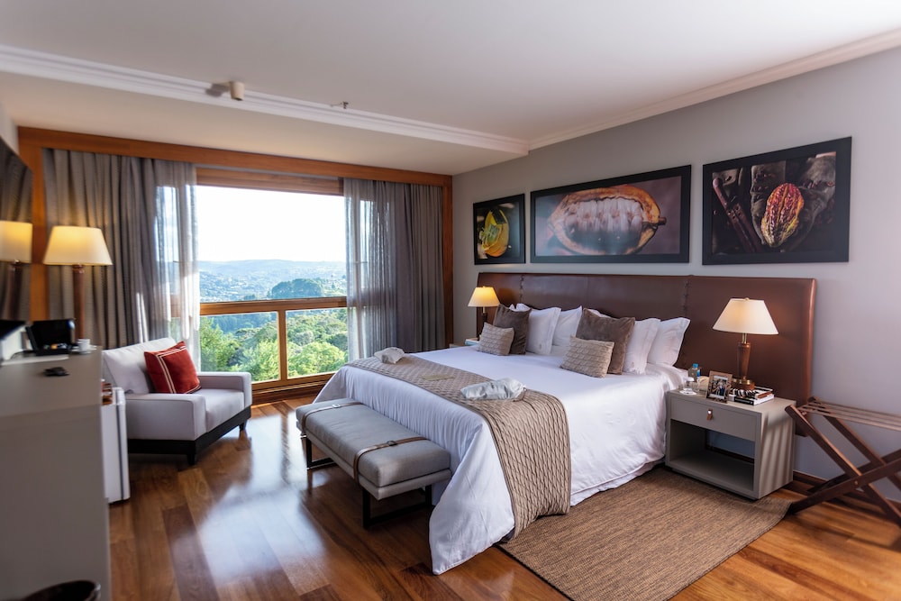 LUXURY, SUITE, QUEEN BED, MOUNTAIN VIEW, SOFA