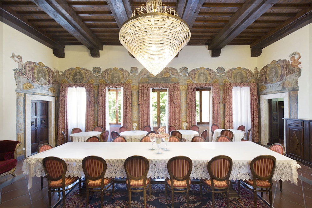 Villa Lecchi 37/50