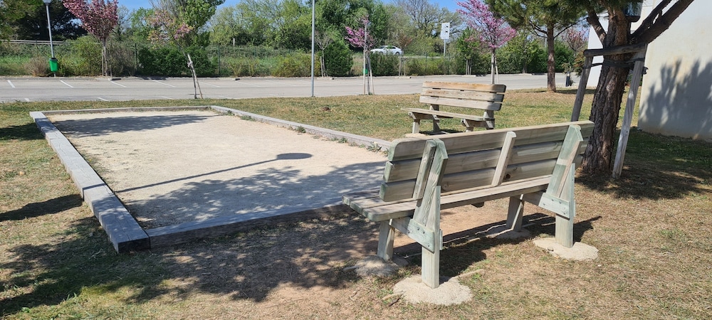 Ibis Istres Trigance 24/32