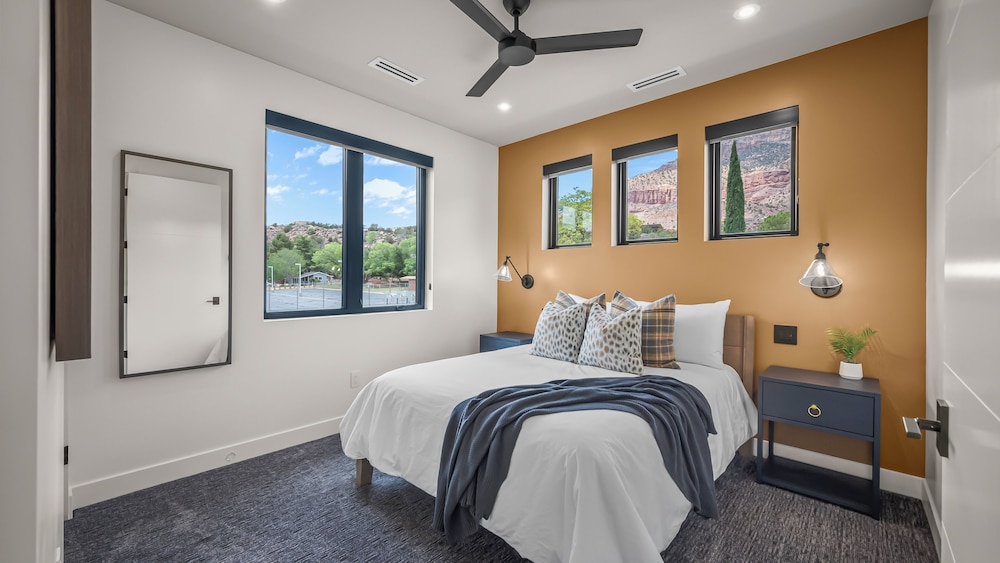 2 Bedrooms, Luxury, Villa, King and Queen Bed, Mountain View, 2 Bathrooms, Sofa, Balcony