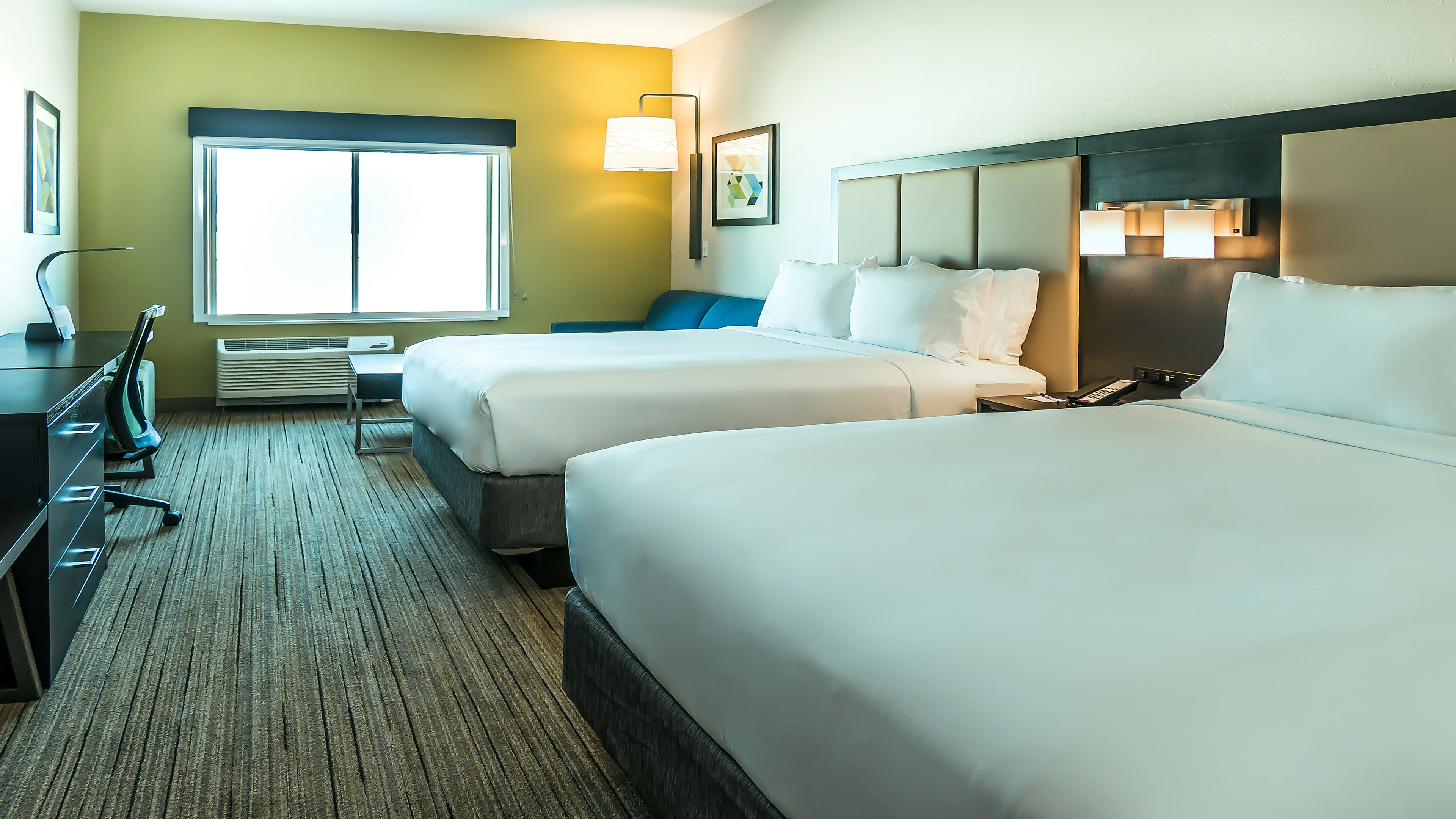 Holiday Inn Express Suites Tampa East Ybor City 10/56