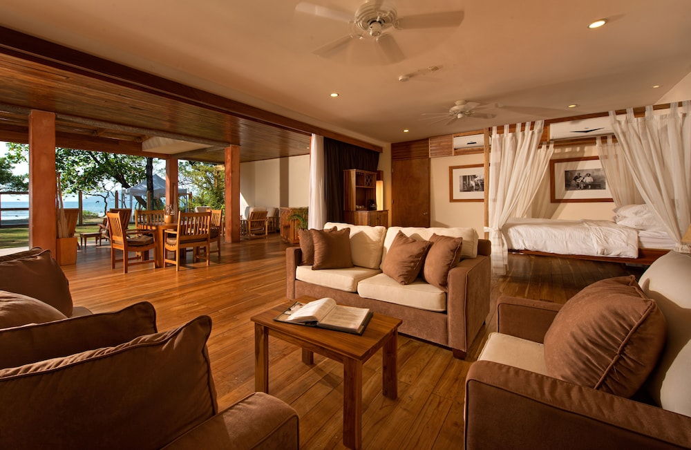 Hotel Capitan Suizo 48/75