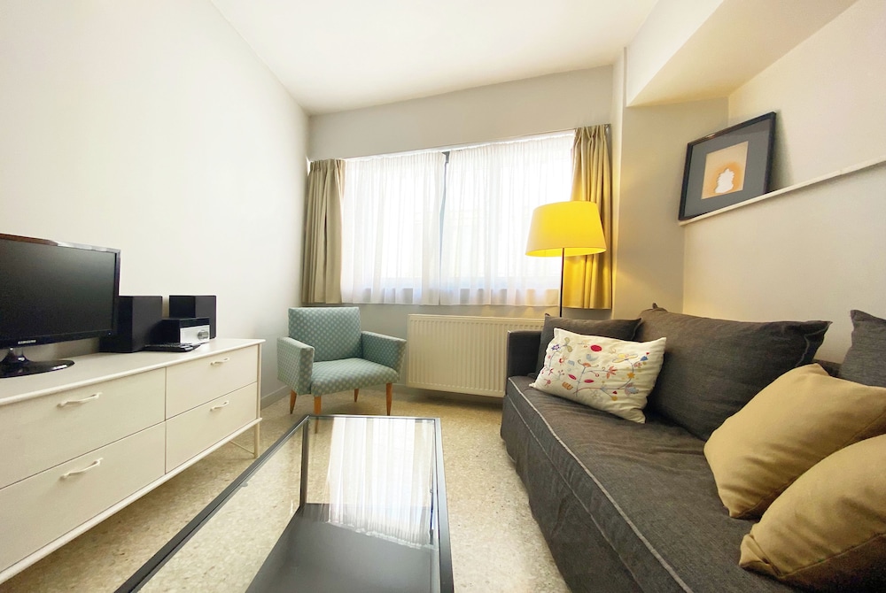 Live In Athens Short Stay Apartments 31/50