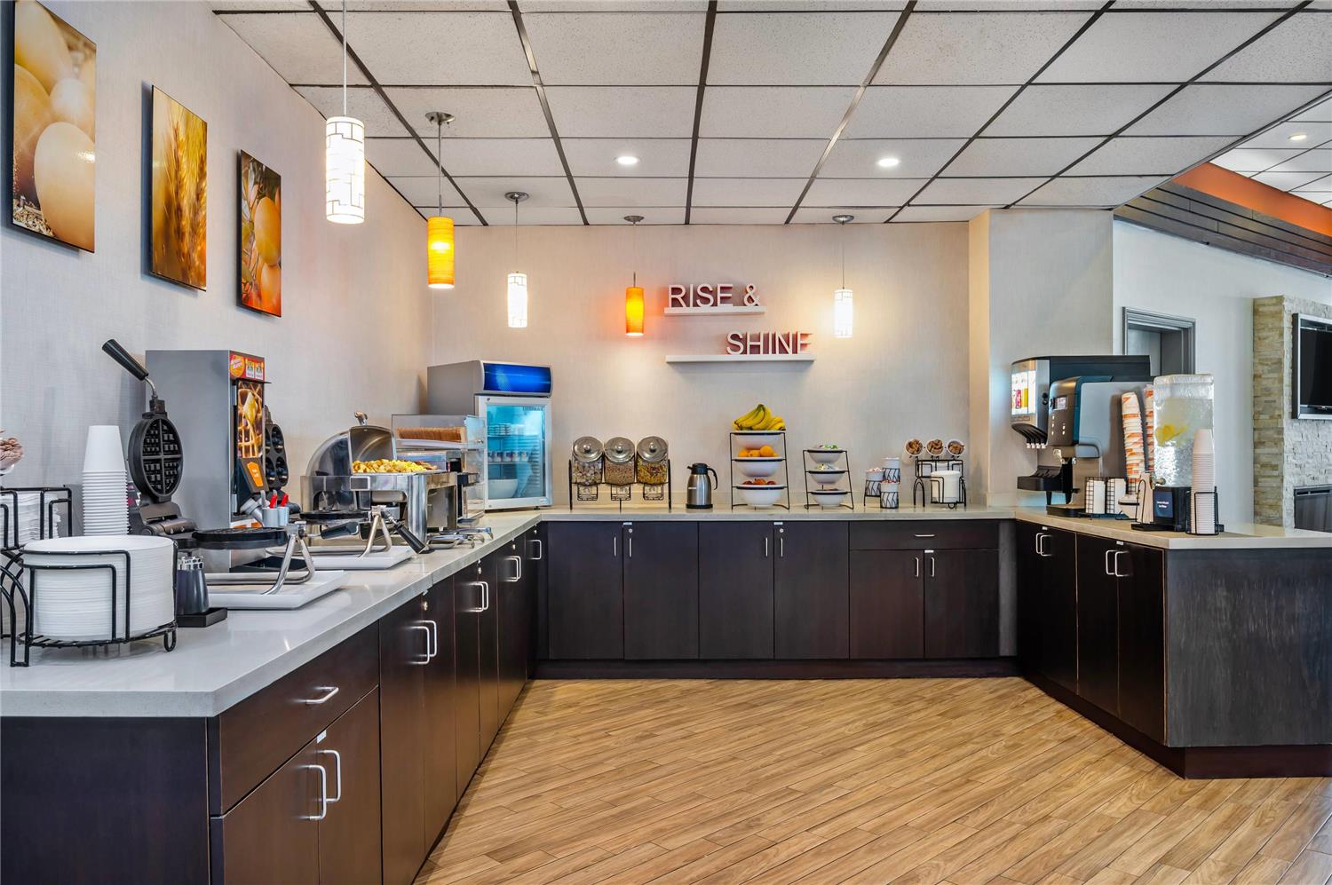 Comfort Inn & Suites Barrie 5/51