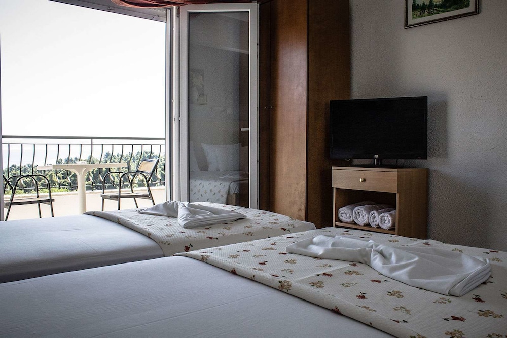 Ilios Hotel 15/24