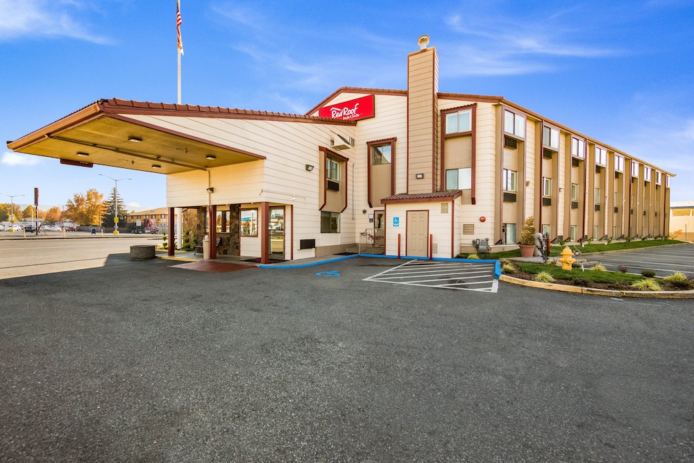 Ramada by Wyndham Medford Airport North 3/47