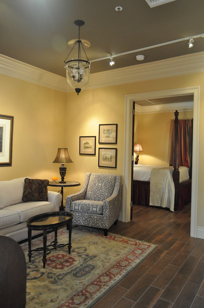 The Inn At Houmas House 20/32