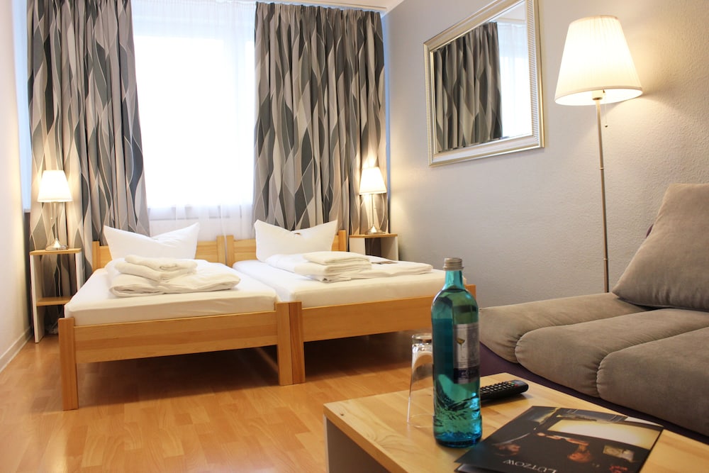Hotel Lutzow 26/65