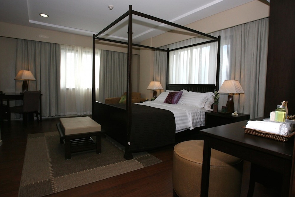 Tanza Oasis Hotel And Resort 15/50