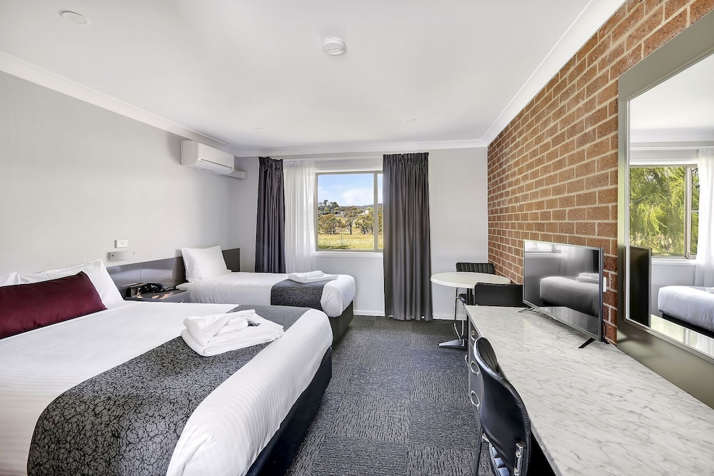 Bushmans Motor Inn 17/37