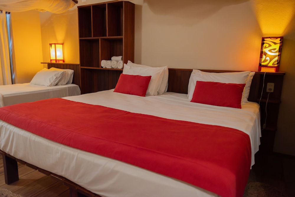 Ventana Hotel 4/50