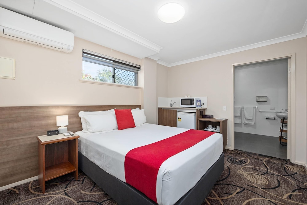 ROOM, QUEEN BED, ACCESSIBLE