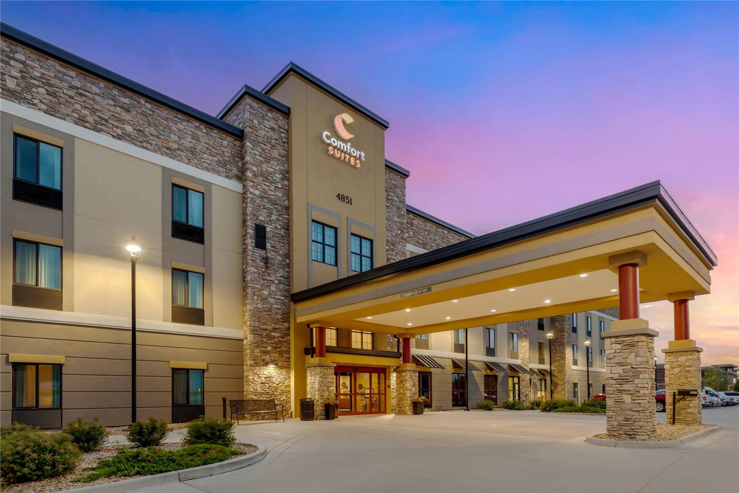 Comfort Suites Loveland 9/48