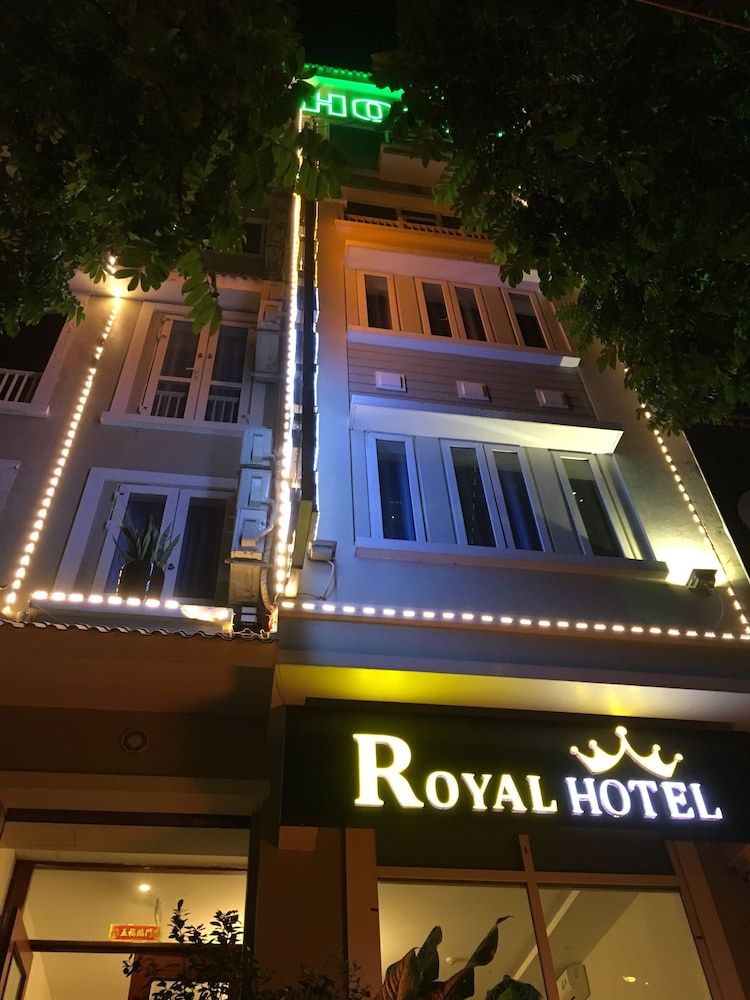 Royal 6/66