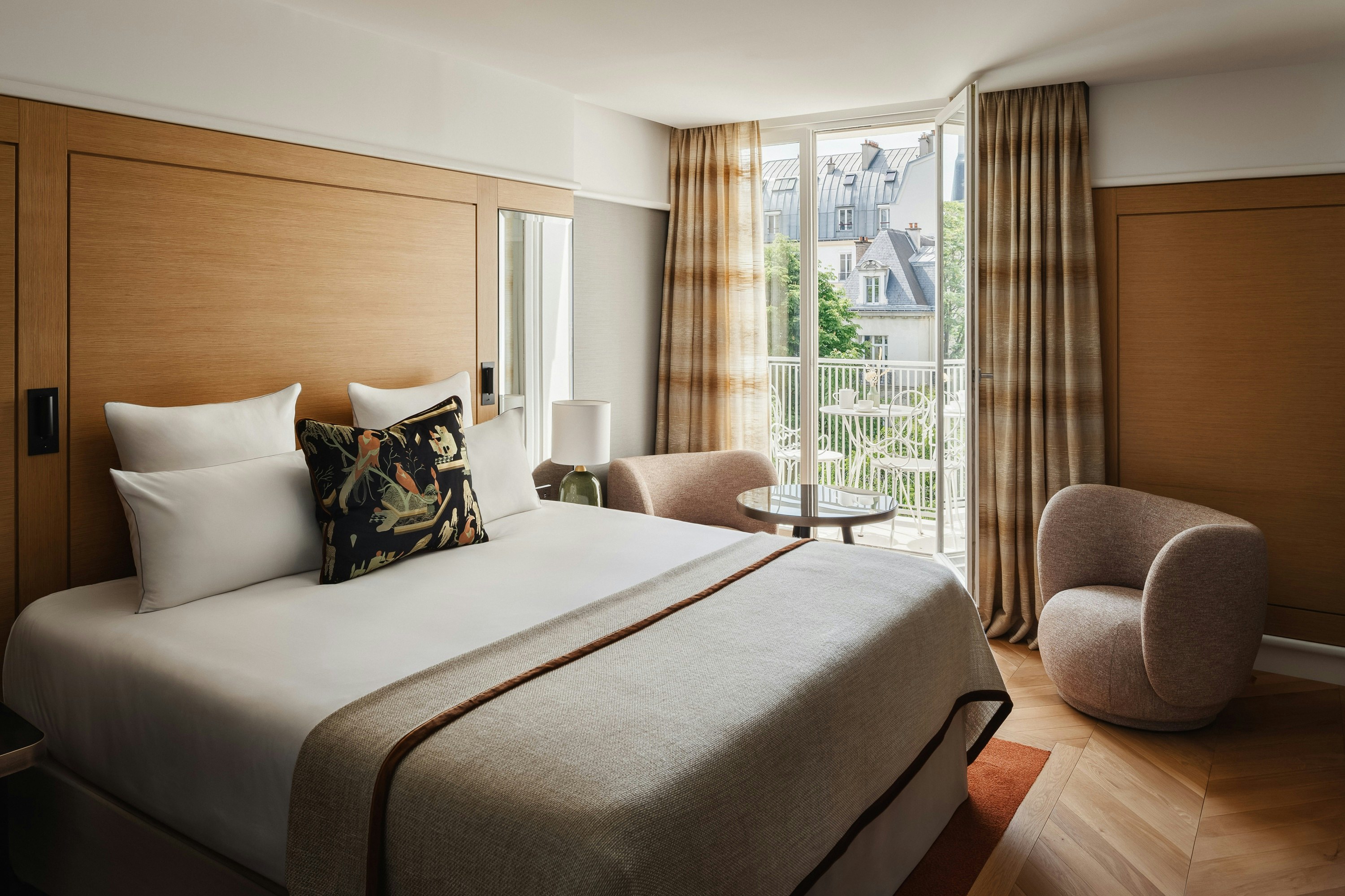 HOTEL DE SERS 4/80