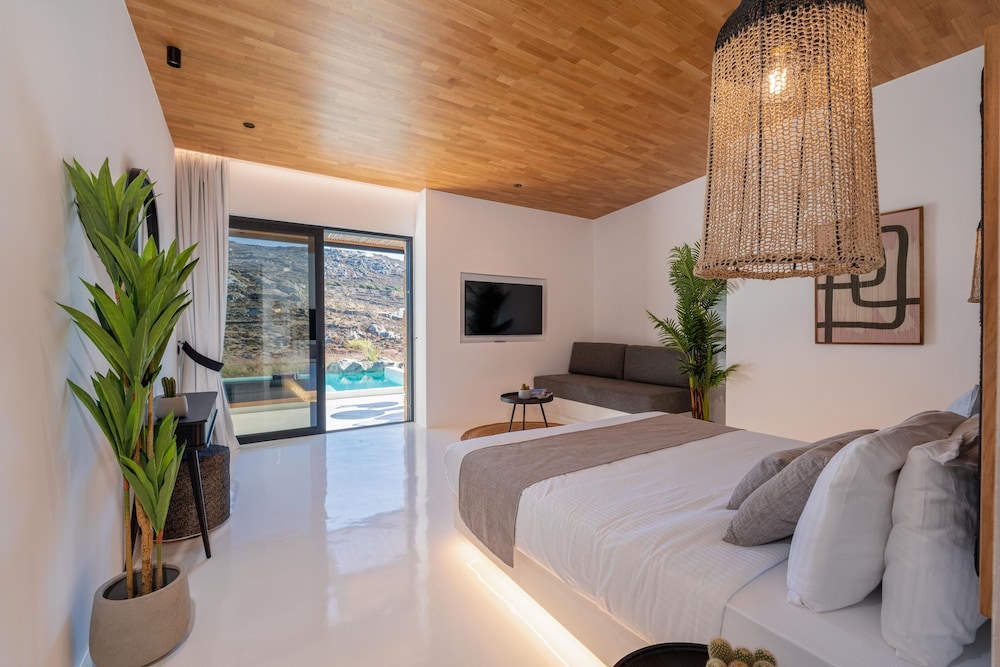 Ftelia Black Villas 14/50